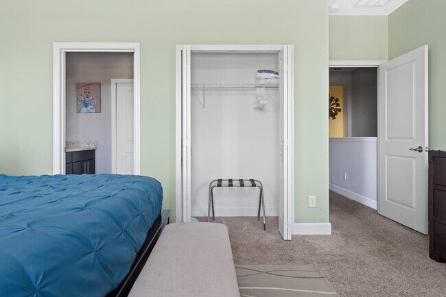 Building Photo - 466 Captiva Dr