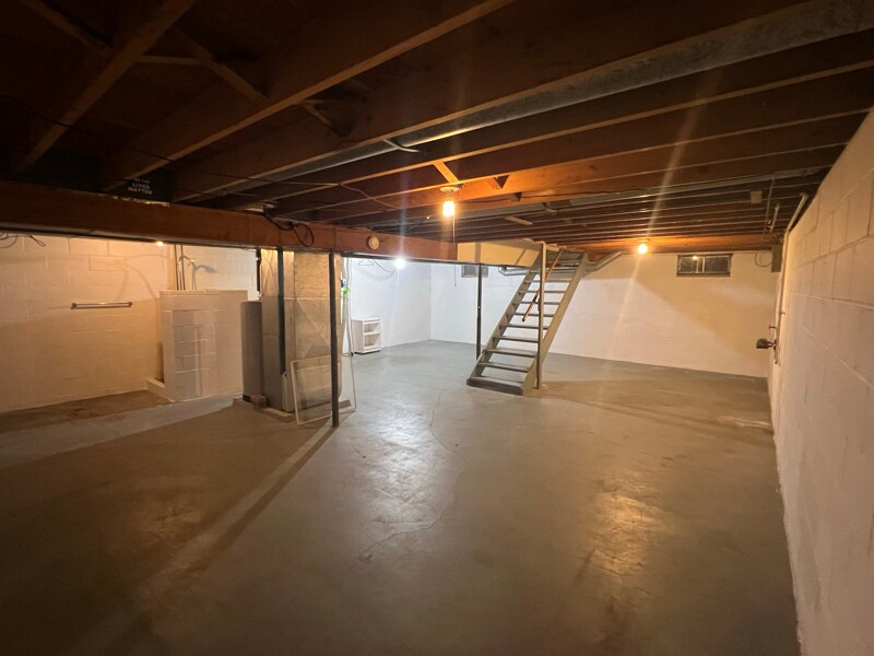 Building Photo - 236 Kennedy St