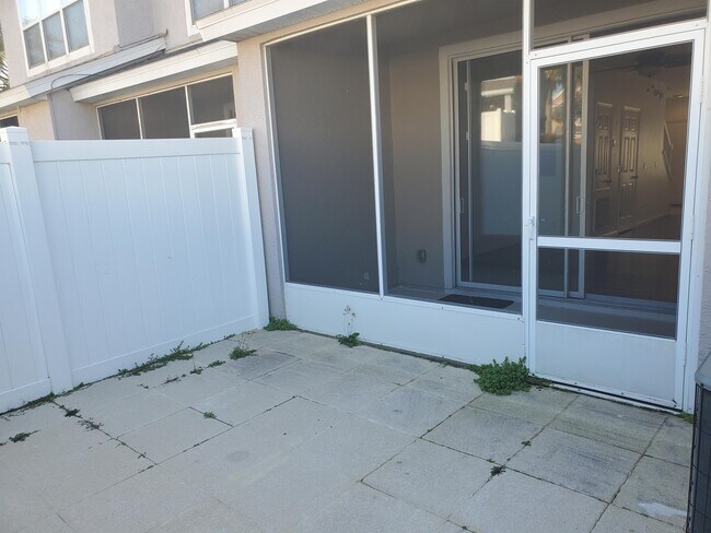 Building Photo - 4480 SW 49th Ave