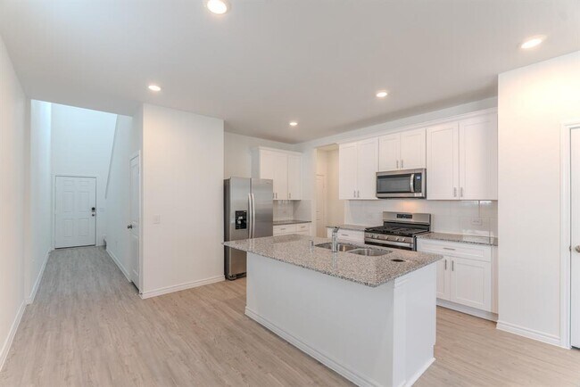 Building Photo - 15178 Cyn Rpds Rd