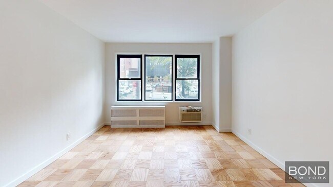 Building Photo - 236 E 36th St