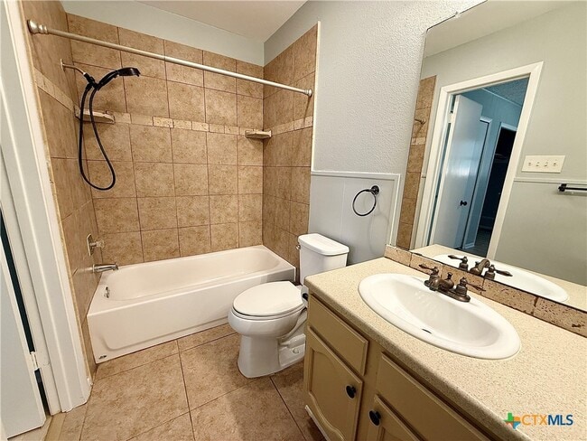 Building Photo - 705 Woodcrest Cir