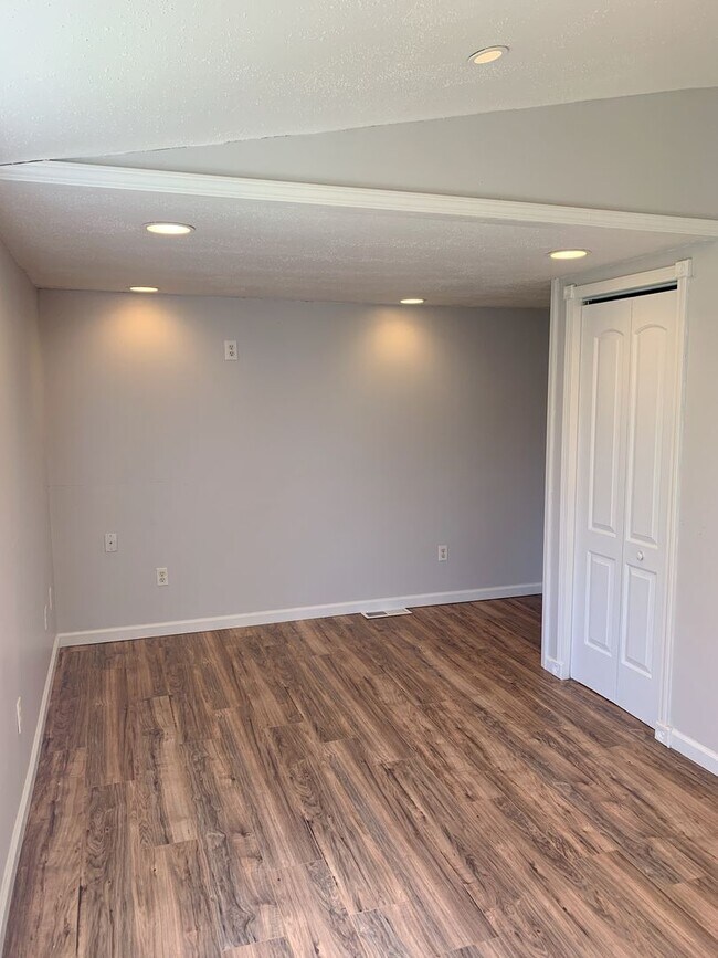 Building Photo - Move in Ready...346 Virginia Ave, Cottage Hills