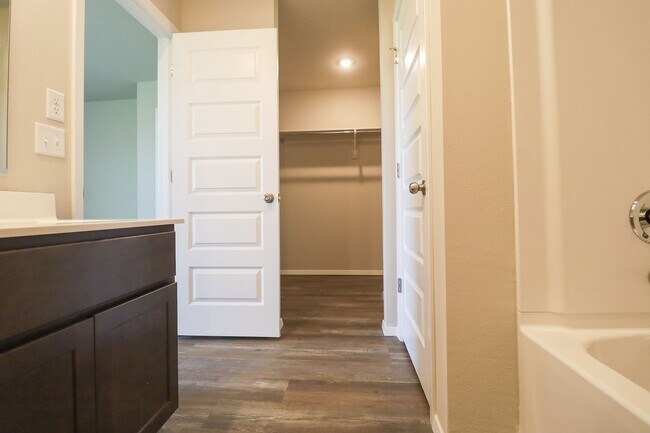 Building Photo - New Construction Home! 4 Bed 2 Bath With P...