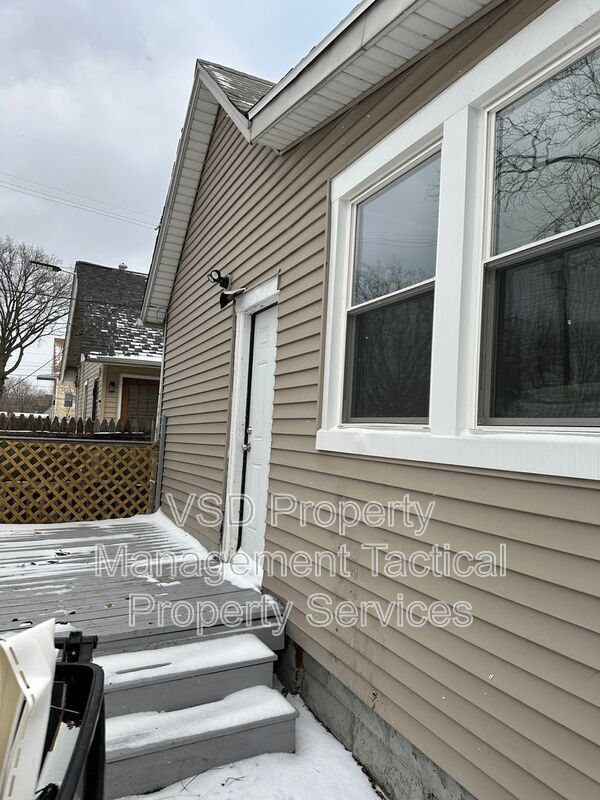 Building Photo - 2180 W 83rd St