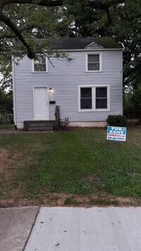Building Photo - 455 Oak Ave