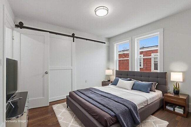 Building Photo - 18 Ronan St