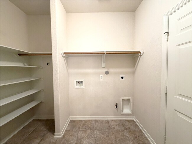 Building Photo - 21411 Venture Park Dr