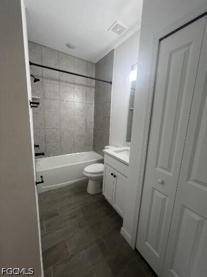 Building Photo - 715 Homer Ave S