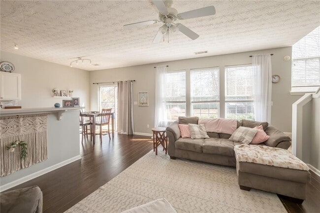 Building Photo - 3615 Beacon Ridge