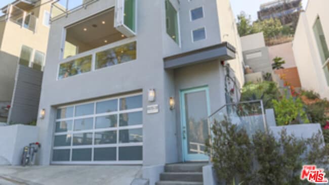 Building Photo - 653 Cross Ave