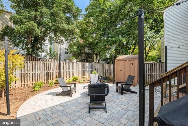 Building Photo - 9008 Piney Grove Dr