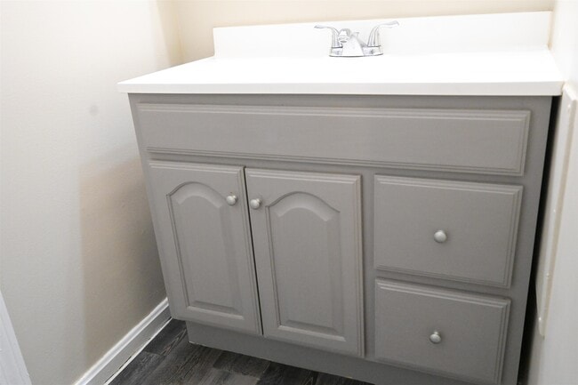 Building Photo - 139 S Main St