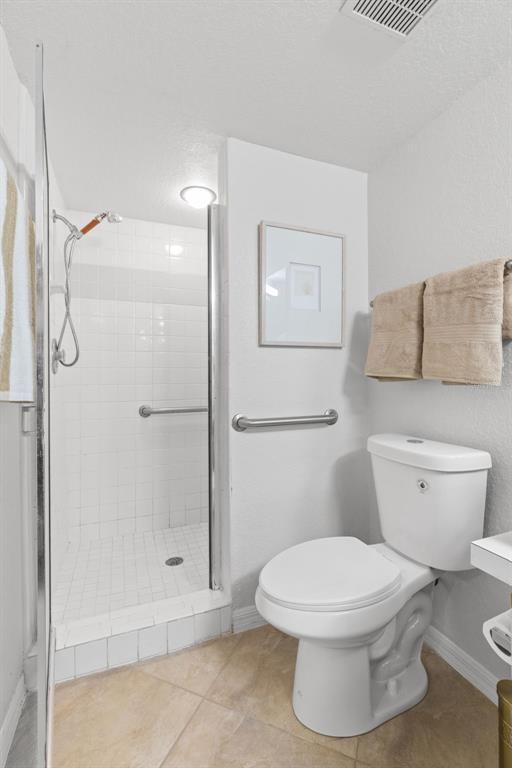 Building Photo - 2323 Feather Sound Dr