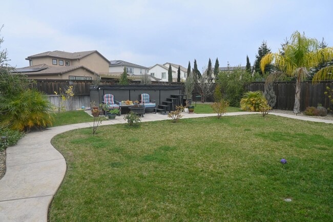 Building Photo - 10060 Carinata Dr