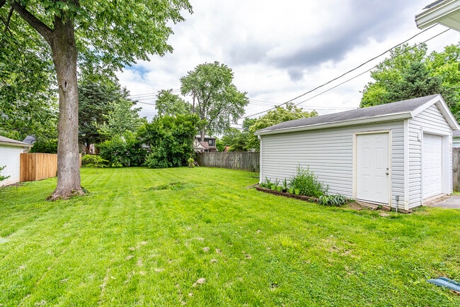 Building Photo - 649 Mitchell Ave