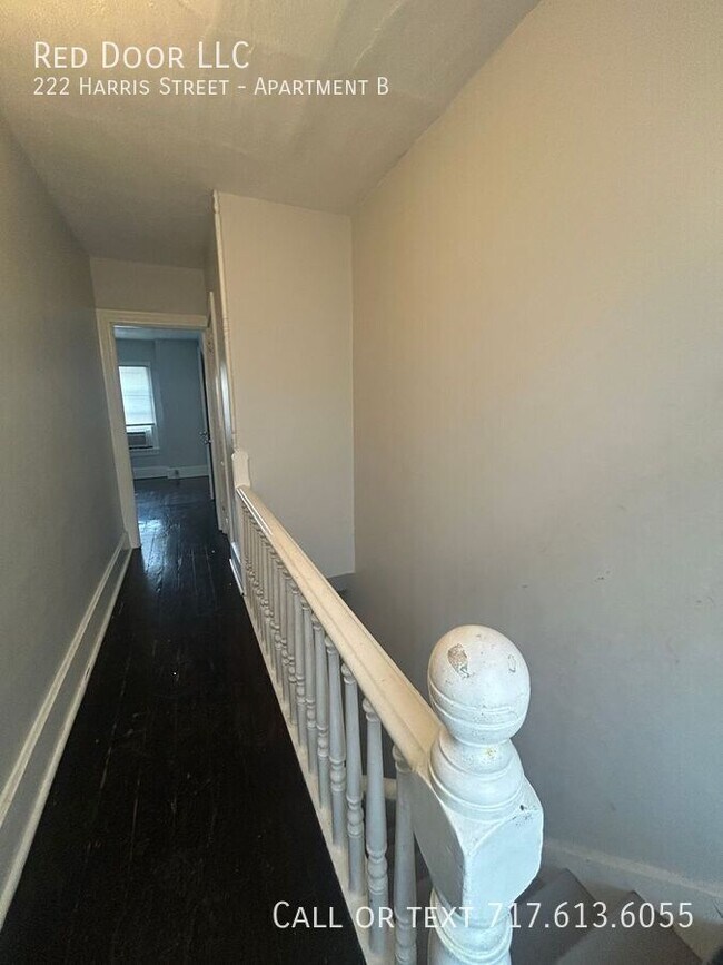 Building Photo - 222 Harris St