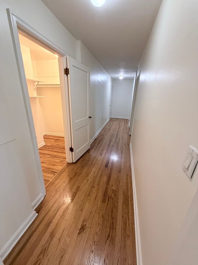 Building Photo - 2bed/1bath Sullivan's Gultch Condo