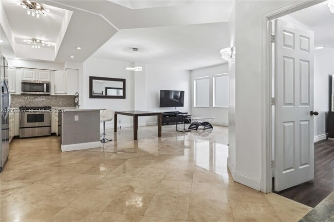 Building Photo - 3700 Island Blvd