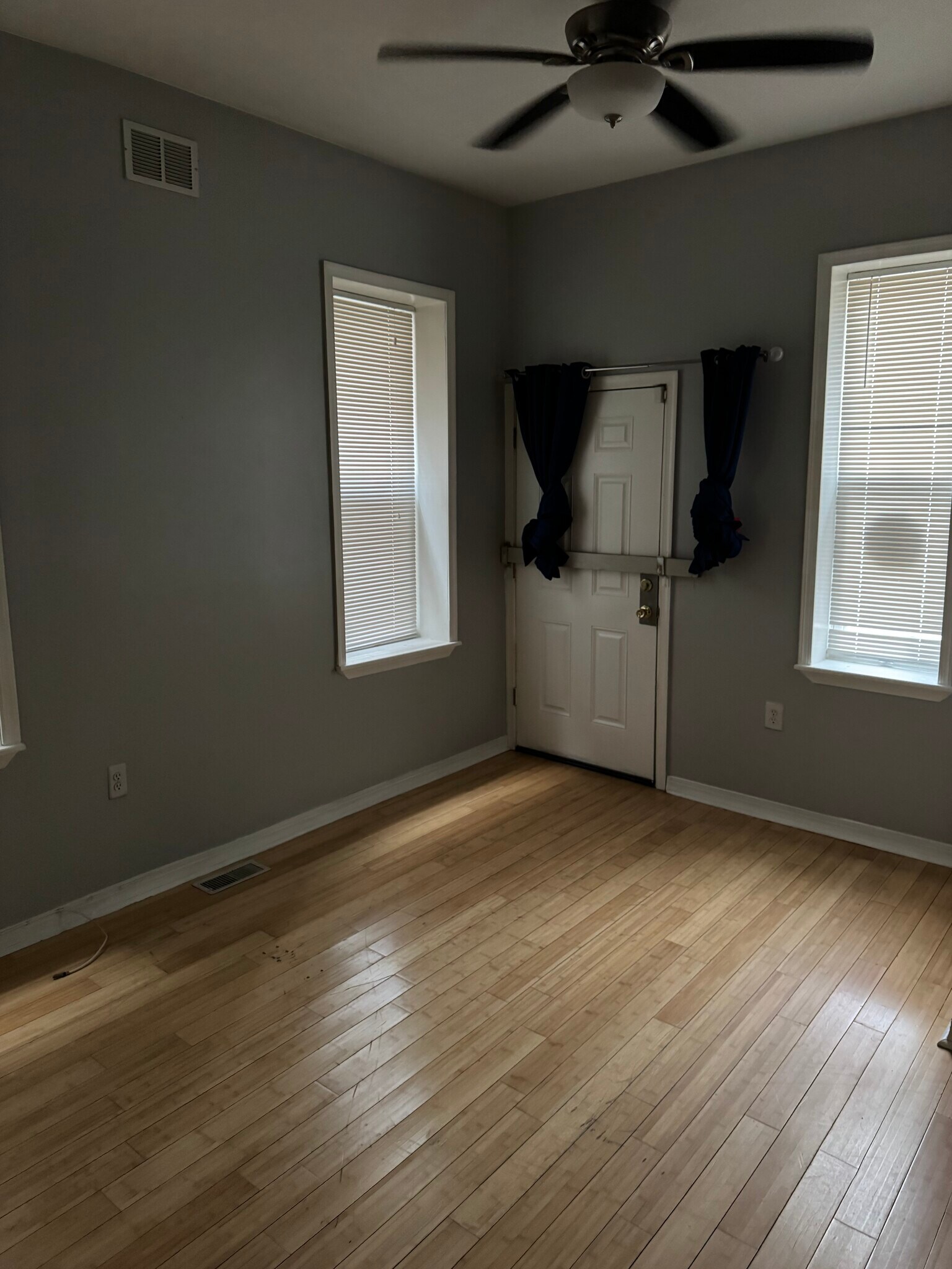 Bedroom (2) Larger - 3211 W Montgomery Ave