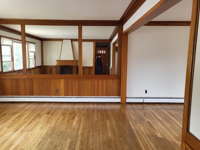 Building Photo - 38 Hillside Ave