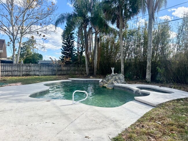 Building Photo - 119 Glendale Dr