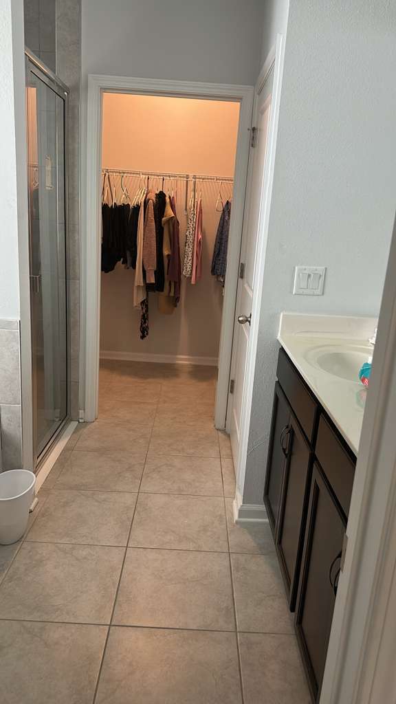 Building Photo - 226 Golden Fern Dr