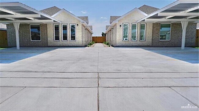 Primary Photo - 5800 Nightingale Ave