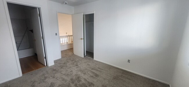 Building Photo - 3 Bedroom Home in Quaint Gated Community in Elk Grove