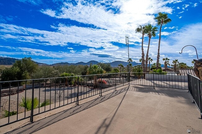 Building Photo - 12175 S Ironwood Dr