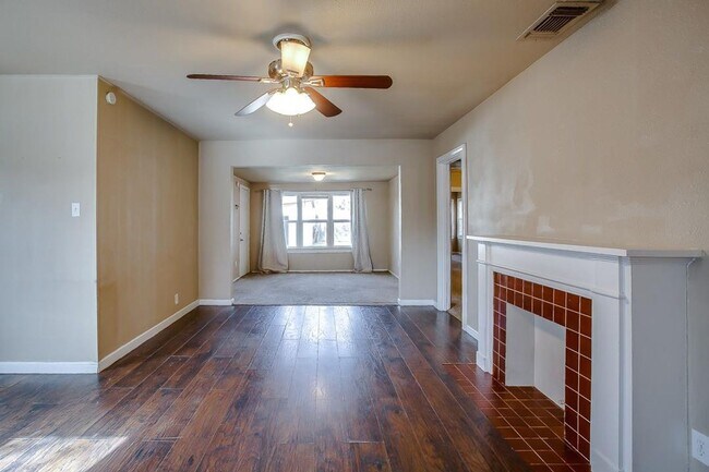 Building Photo - 3 Bedroom 1 bath in the Heart of Lubbock!