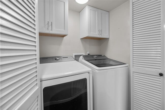 Building Photo - 5001 Lamonte Ln