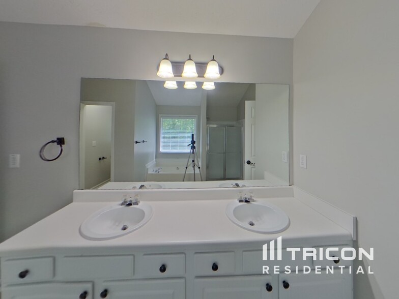 Building Photo - 1531 Swan Valley Ct