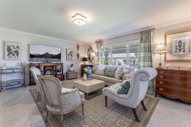 Building Photo - 1130 Cir Terrace W