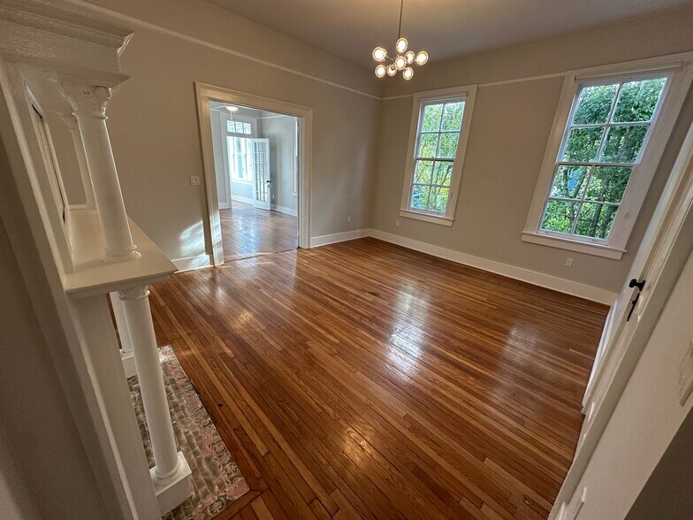Dining Room - 5520 Loyola Ave