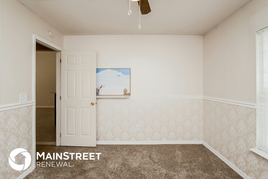Building Photo - 2681 Greywall Ave