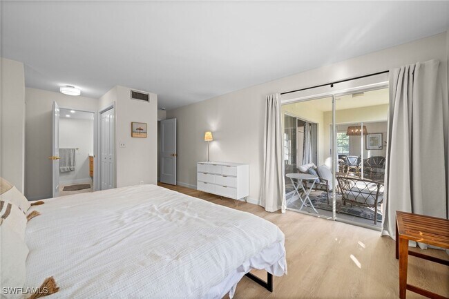 Building Photo - 208 Bobolink Way