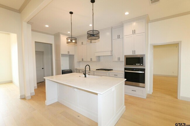 Building Photo - 11796 Jayden Ln