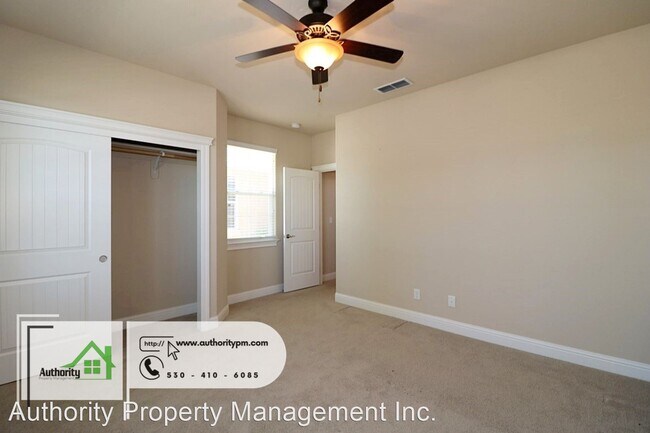 Building Photo - 3 br, 2 bath House - 301 Stinson Loop