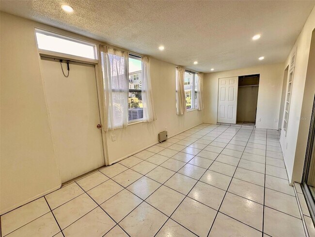 Building Photo - 2073 Denmark St