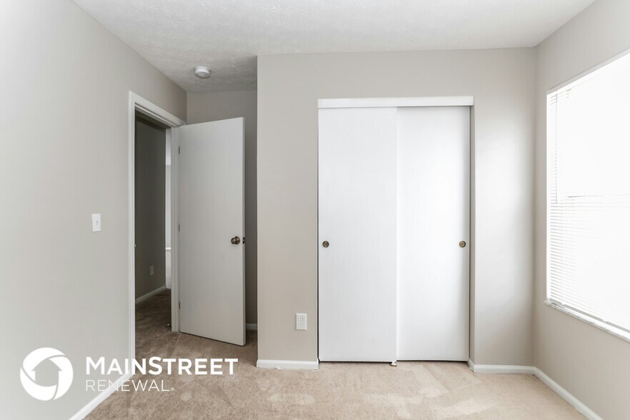 Building Photo - 2980 Blue Moon Dr