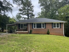 Building Photo - 2225 Old Spring Rd