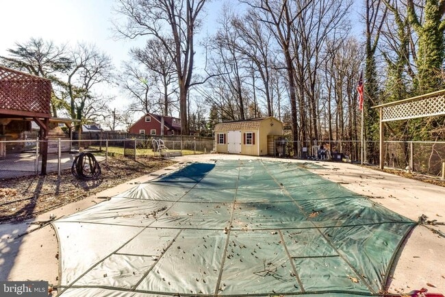 Building Photo - 722 Glenside Dr