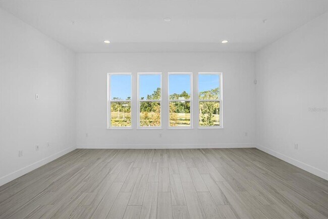 Building Photo - 2368 Brix St