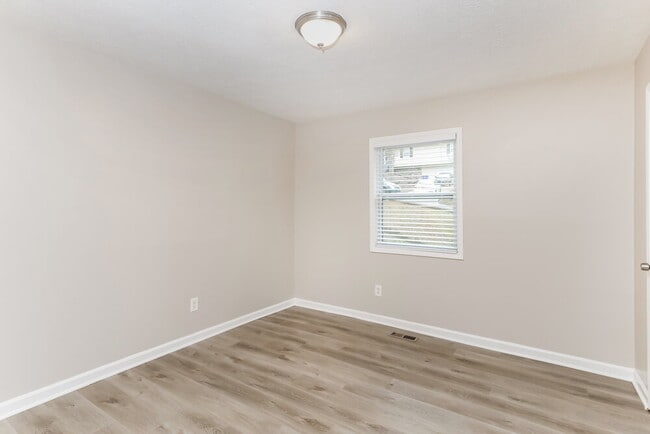 Building Photo - 4031 Cindy Dr