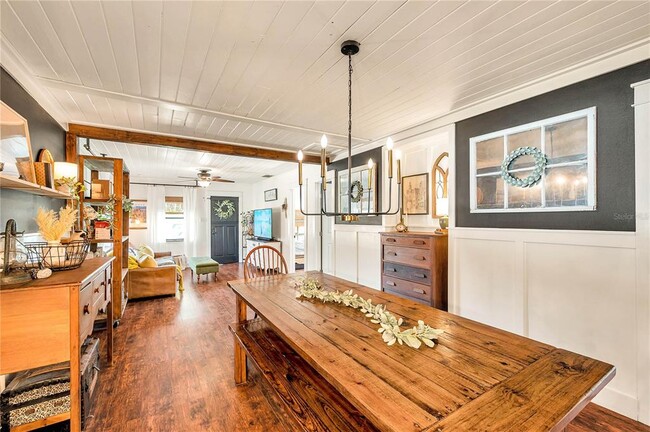 Building Photo - 16084 Stur St