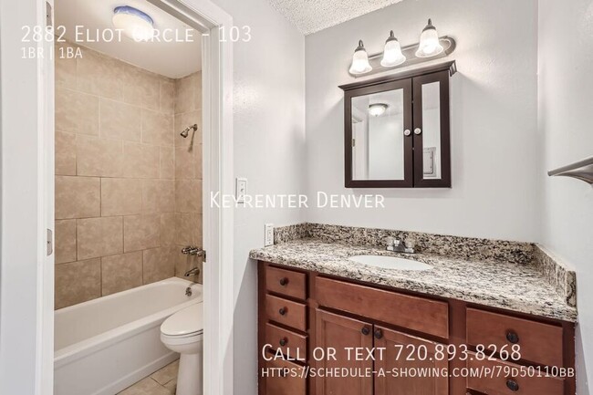 Building Photo - Charming 1 Bed 1 Bath Apartment In Prime L...