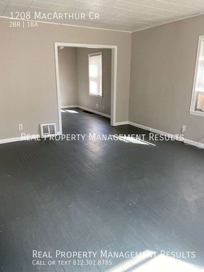 Building Photo - 1208 MacArthur Dr