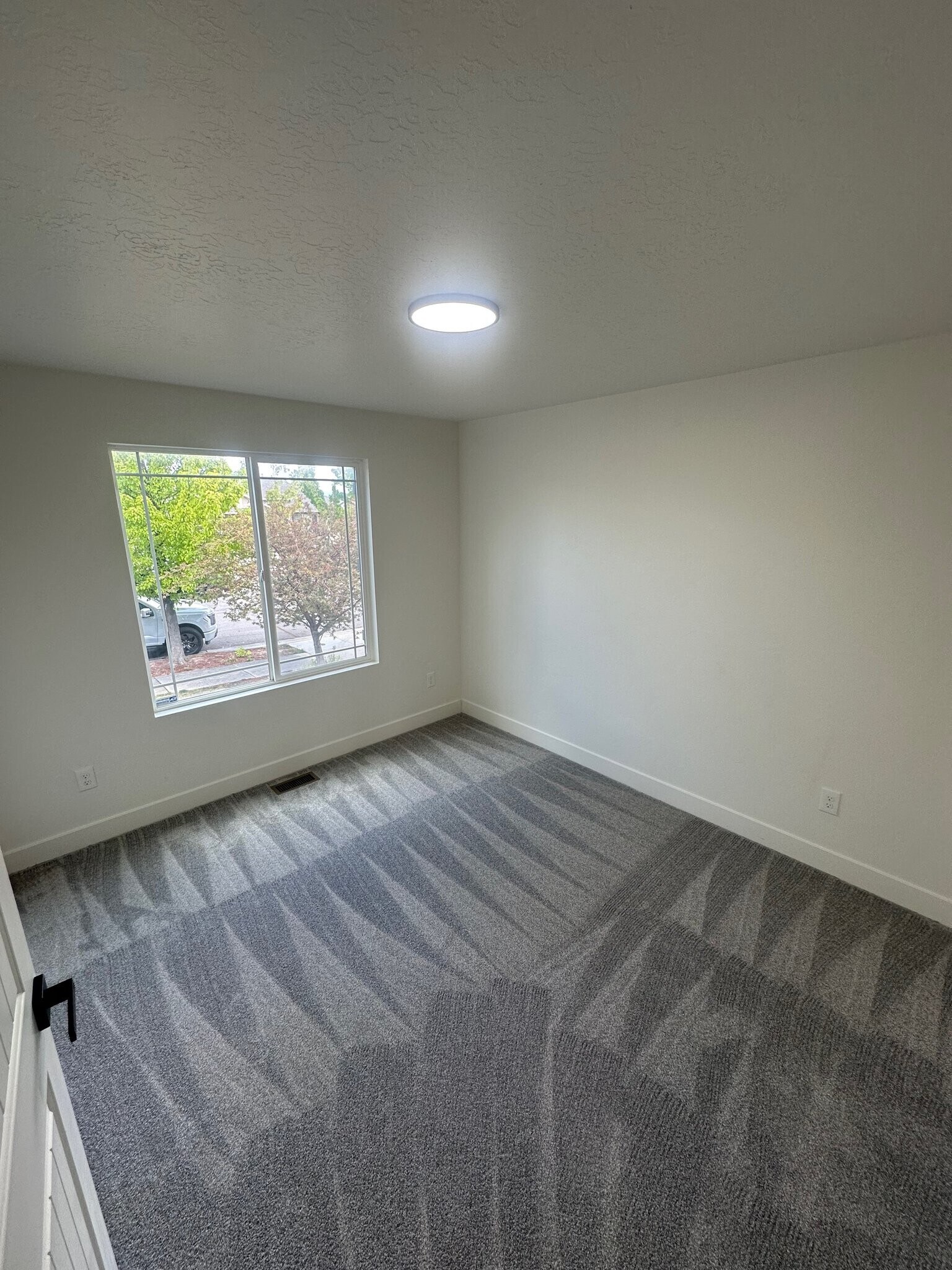 Building Photo - 4433 Mankato St