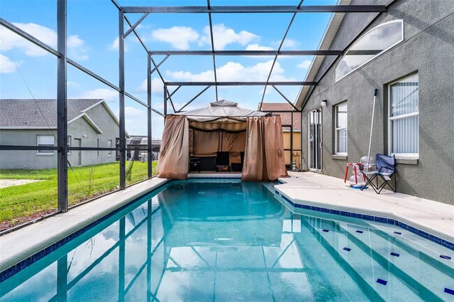 Building Photo - 616 Corvina Dr